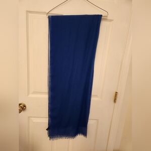 Blue Scarf, Express